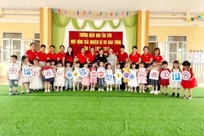 Chương trình “Tôi yêu Việt Nam” với chủ đề “Bé vui giao thông”